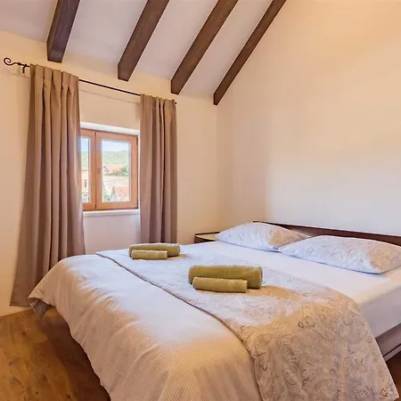 Stone Valcer Slivno (Split-Dalmatia)