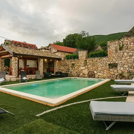 Stone Valcer Holiday home Slivno (Split-Dalmatia)