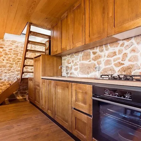 Stone Valcer Holiday home *