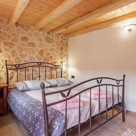 Stone Valcer Slivno (Split-Dalmatia)