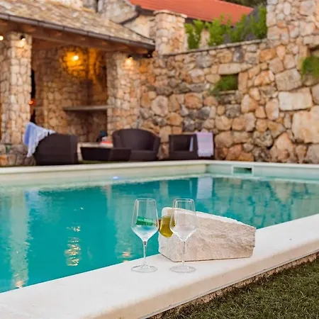 Stone Valcer Holiday home