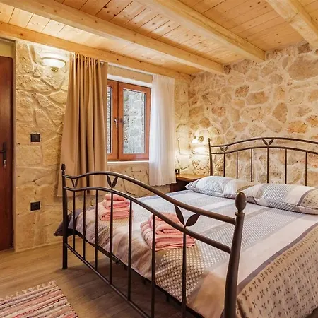 Stone Valcer Feriehus Slivno (Split-Dalmatia)